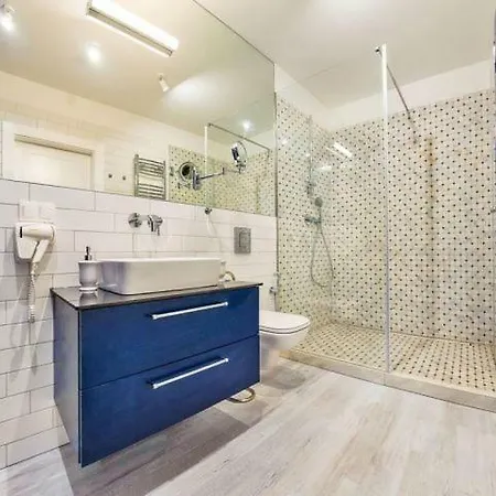 Unique Motlawa Riverbank * Gdansk