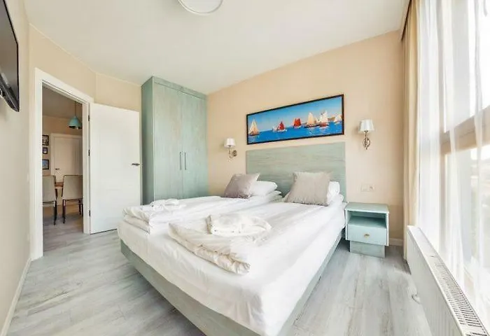 Unique Motlawa Riverbank